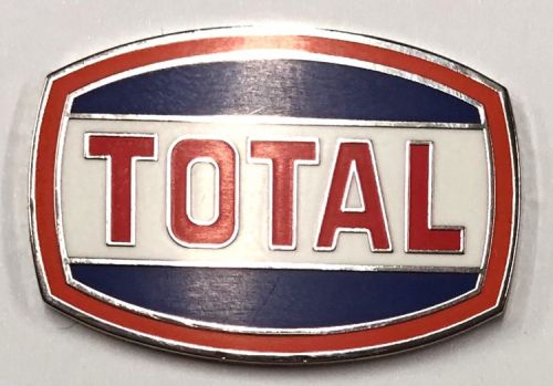 Total Retro Badges/Lapel-pin