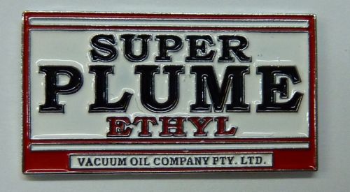 Plume Super Ethyl Badge